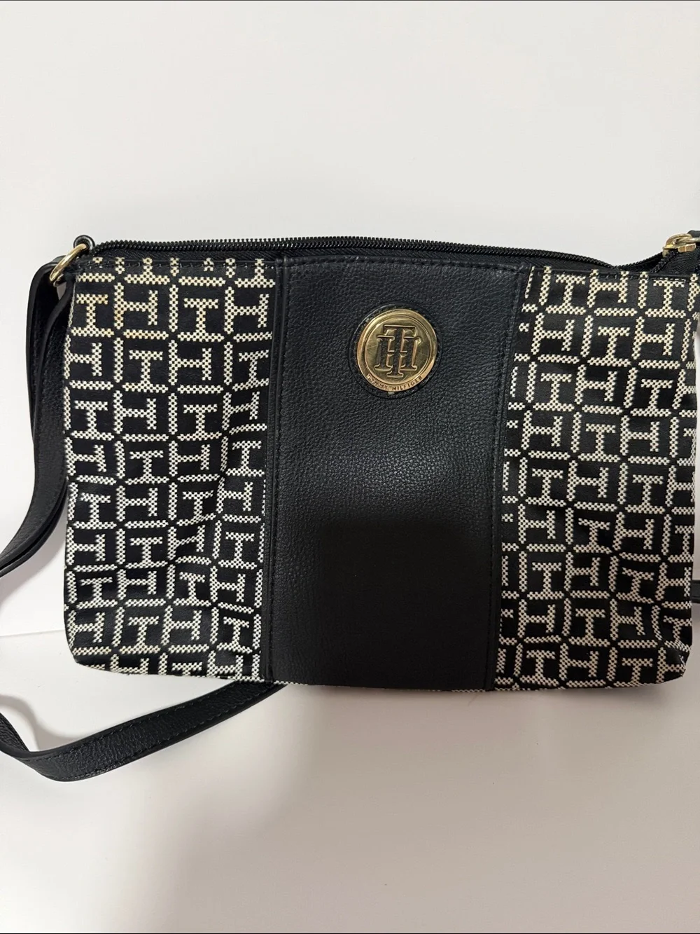 Tommy Hilfiger Black & Cream Signature Crossbody Bag